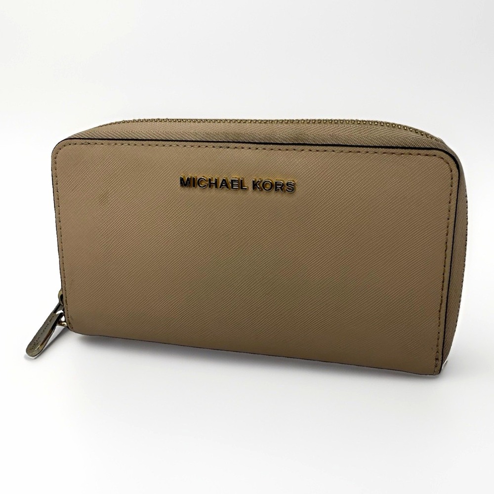 Michael Kors Beige Zip-Around Wallet Logo Accent Zipper w/ ID Window Card Slots